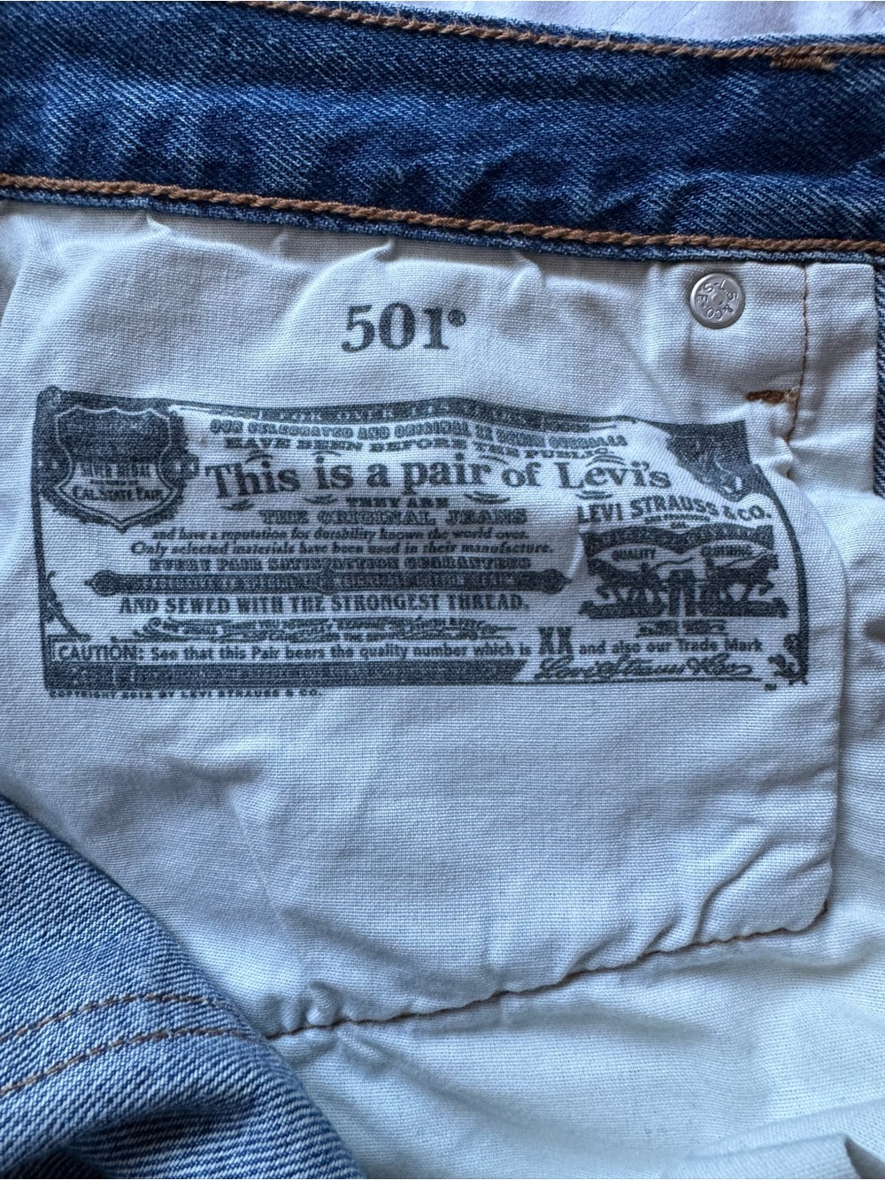 Levi's 501 Distressed Blue Relaxed Fit Jeans - Picture 6 of 7